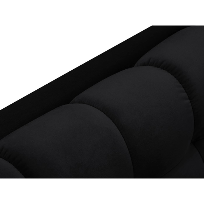 Haluta chaise longue in zwarte stof met gewatteerde zitting, metalen poten en modern design 3.jpg